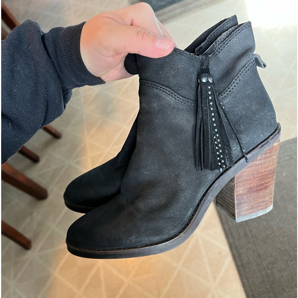 Black ankle booties